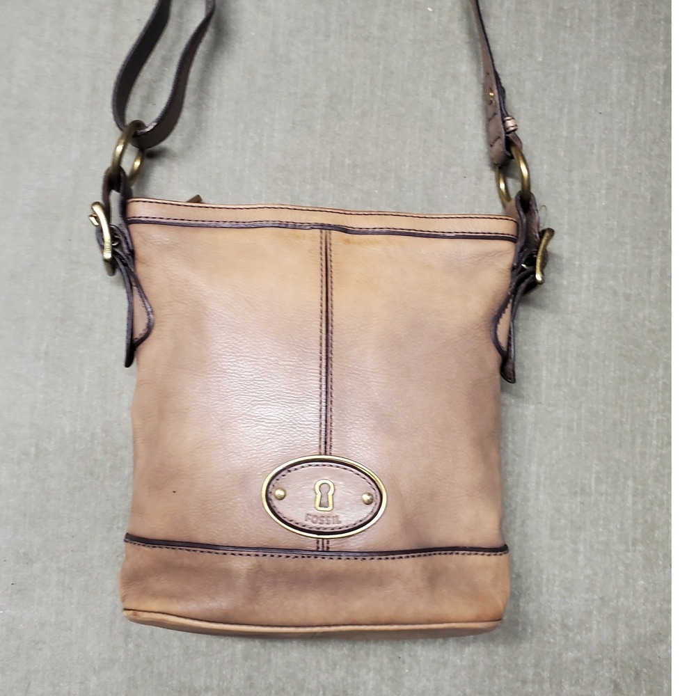 Fossil Vintage Crossbody Bag Tan Brown Leather Messenger Keyhole Logo Women Med